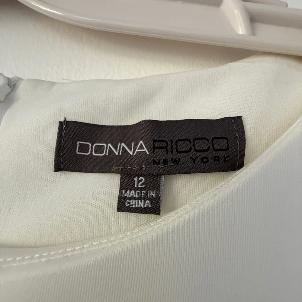 Donna Ricco size 12 White Dress w Ruffle bottom. Never worn NWT - Picture 3 of 4